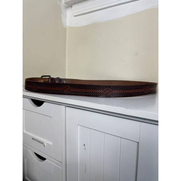 Men’s Brown Hand Tooled Leather Belt Size 46 Gold Buckle Western Rodeo - Picture 2 of 9